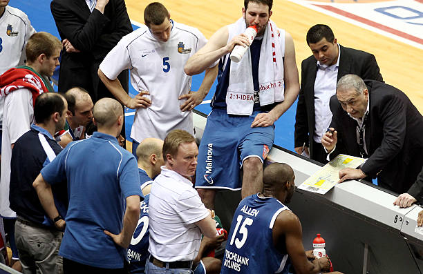 并以他的经 并以他的经