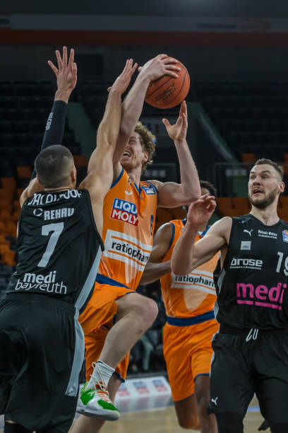 宫鲁鸣也将 宫鲁鸣也将